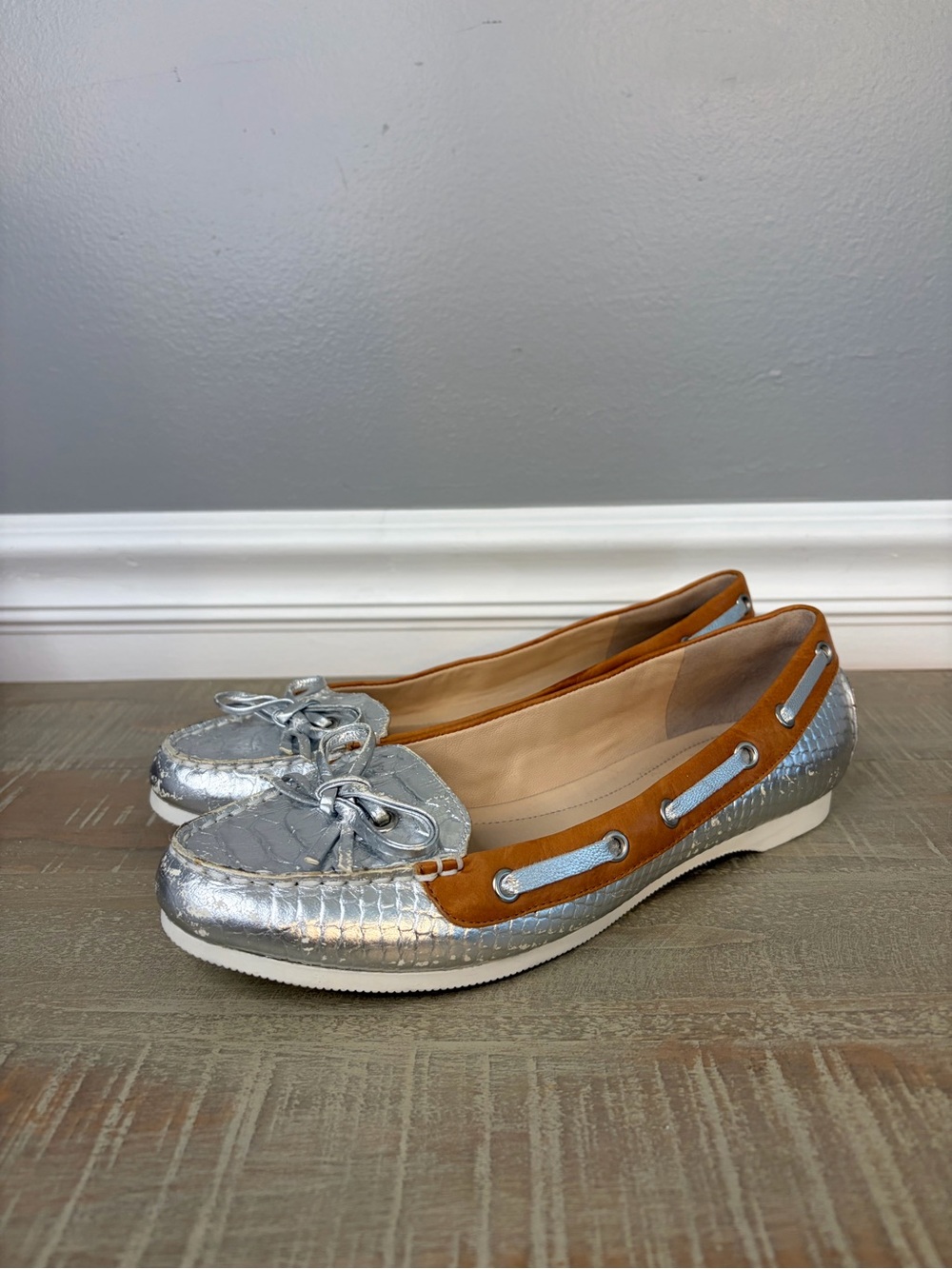 Joan & David Women’s Silver and Brown Leather Boat Shoes, Size 6.5